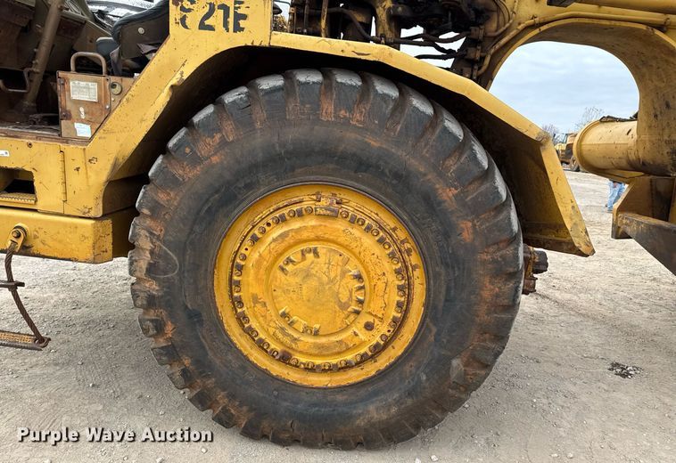 image for item DJ9740 1990 Caterpillar 621E conventional scraper 