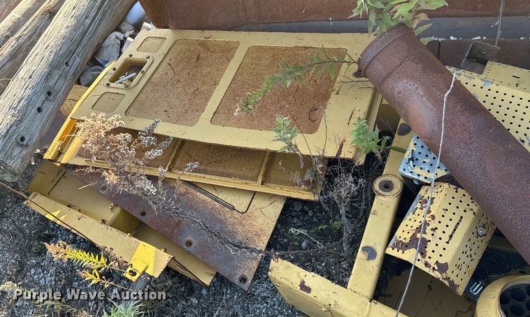 image for item DJ9744 Caterpillar D8N dozer