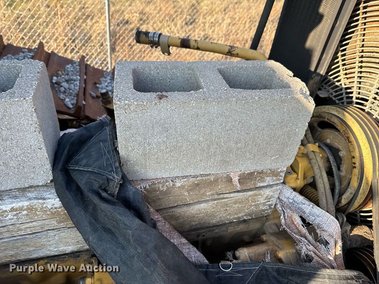 image for item DJ9744 Caterpillar D8N dozer