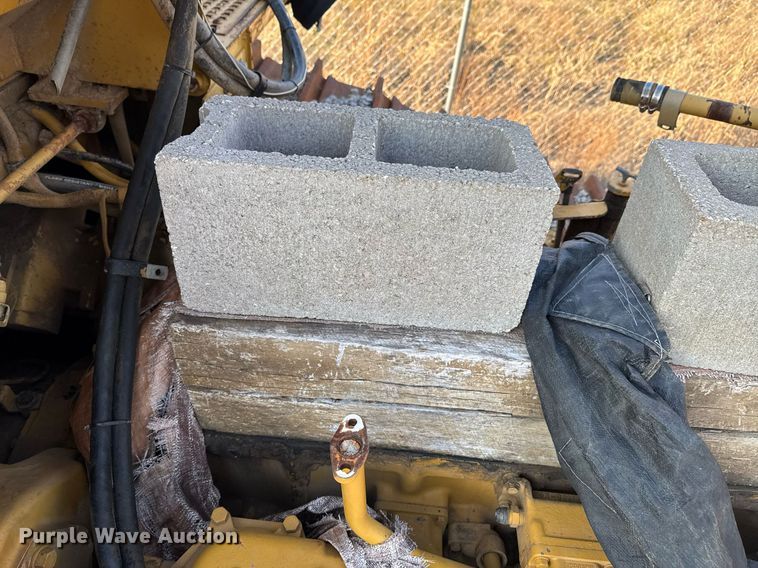 image for item DJ9744 Caterpillar D8N dozer