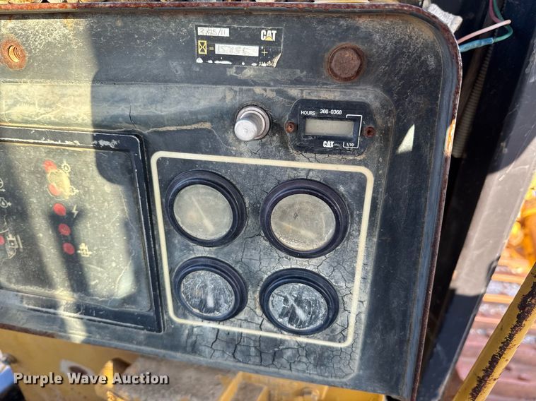 image for item DJ9744 Caterpillar D8N dozer