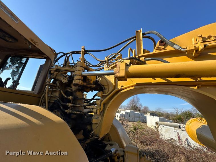 image for item DJ9747 1987 Caterpillar 621E conventional scraper 