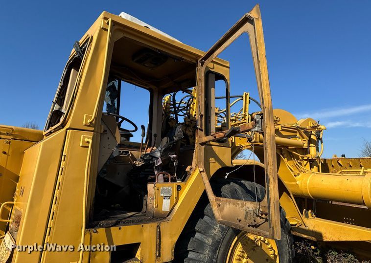 image for item DJ9747 1987 Caterpillar 621E conventional scraper 