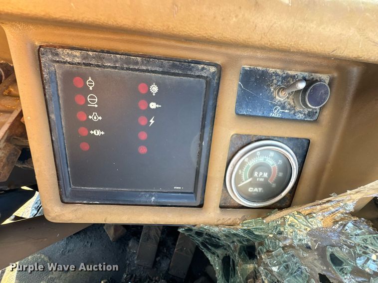 image for item DJ9747 1987 Caterpillar 621E conventional scraper 