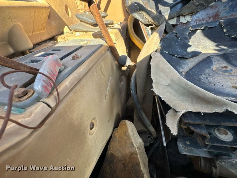 image for item DJ9747 1987 Caterpillar 621E conventional scraper 