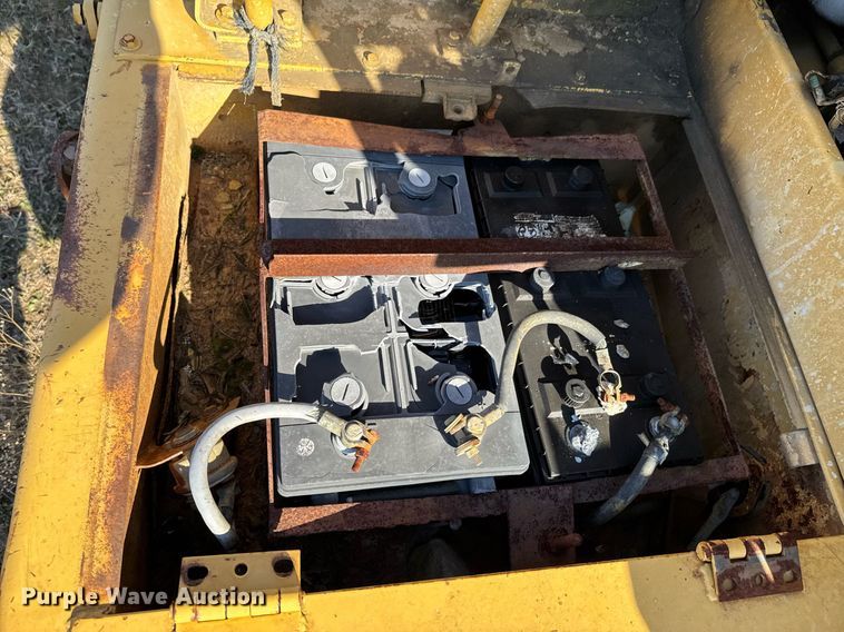 image for item DJ9747 1987 Caterpillar 621E conventional scraper 