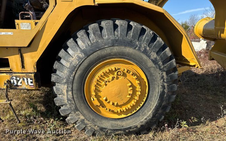 image for item DJ9747 1987 Caterpillar 621E conventional scraper 
