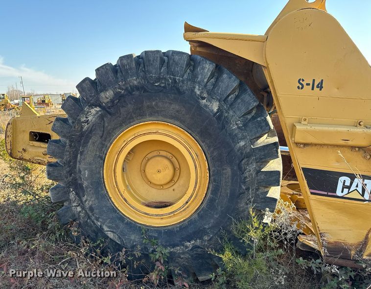 image for item DJ9747 1987 Caterpillar 621E conventional scraper 