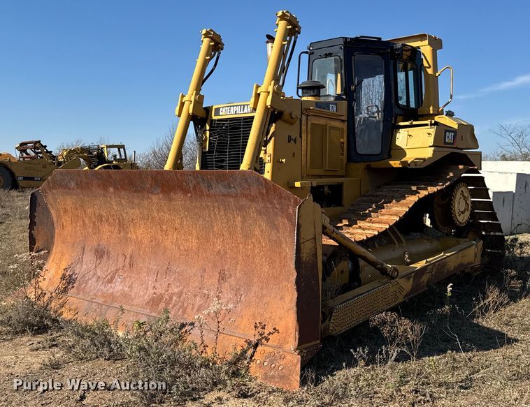 image for item DJ9748 Caterpillar D7H dozer