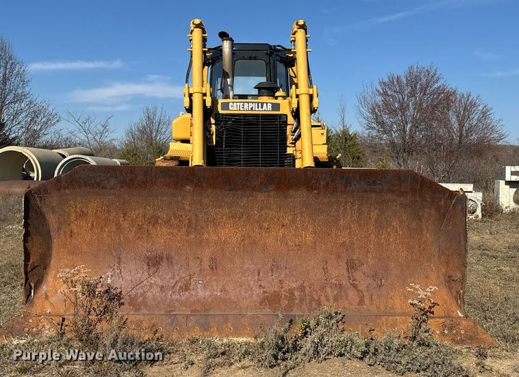 image for item DJ9748 Caterpillar D7H dozer