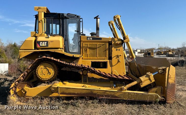 image for item DJ9748 Caterpillar D7H dozer
