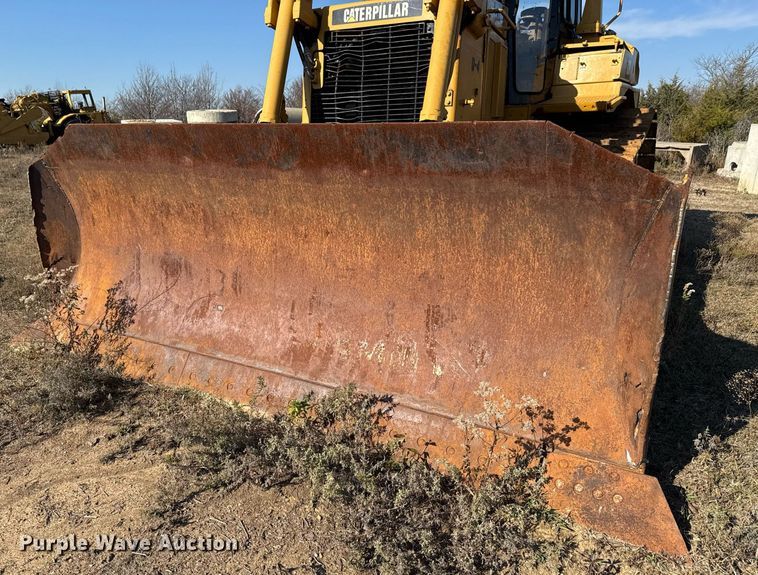 image for item DJ9748 Caterpillar D7H dozer