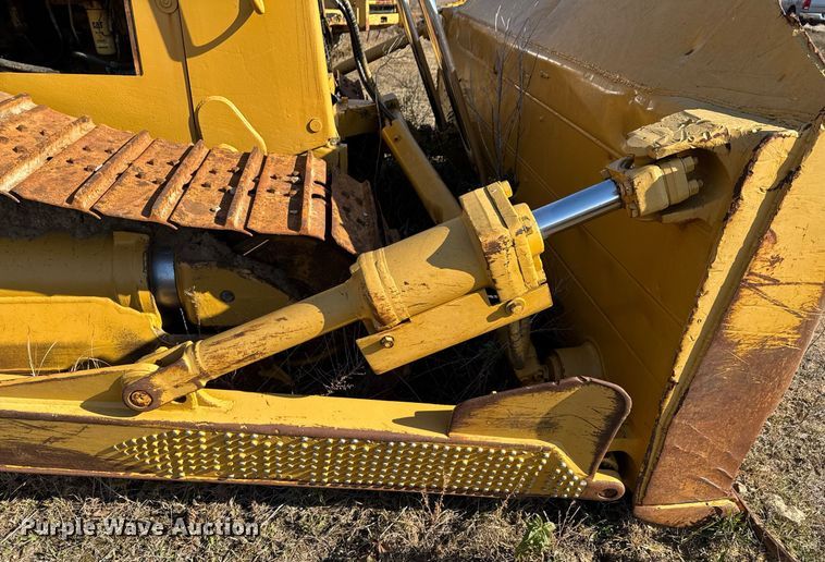 image for item DJ9748 Caterpillar D7H dozer