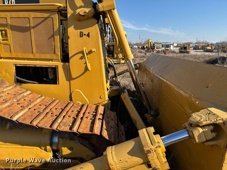 image for item DJ9748 Caterpillar D7H dozer