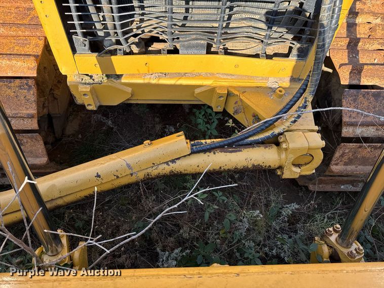 image for item DJ9748 Caterpillar D7H dozer