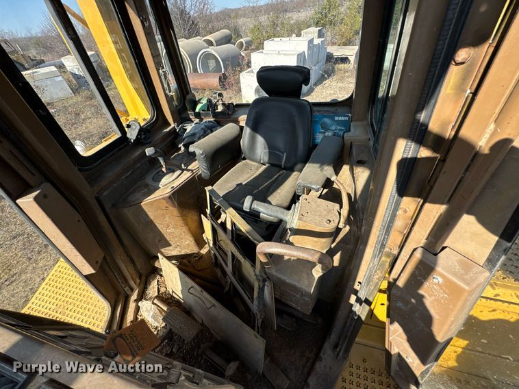 image for item DJ9748 Caterpillar D7H dozer