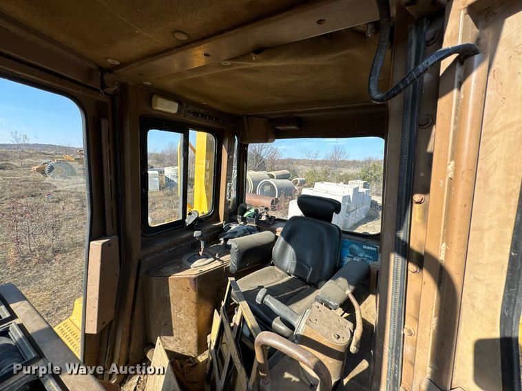 image for item DJ9748 Caterpillar D7H dozer