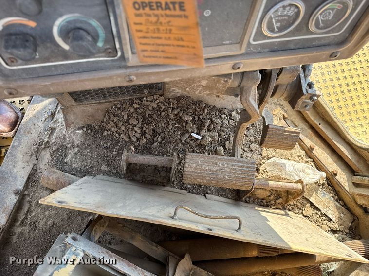 image for item DJ9748 Caterpillar D7H dozer