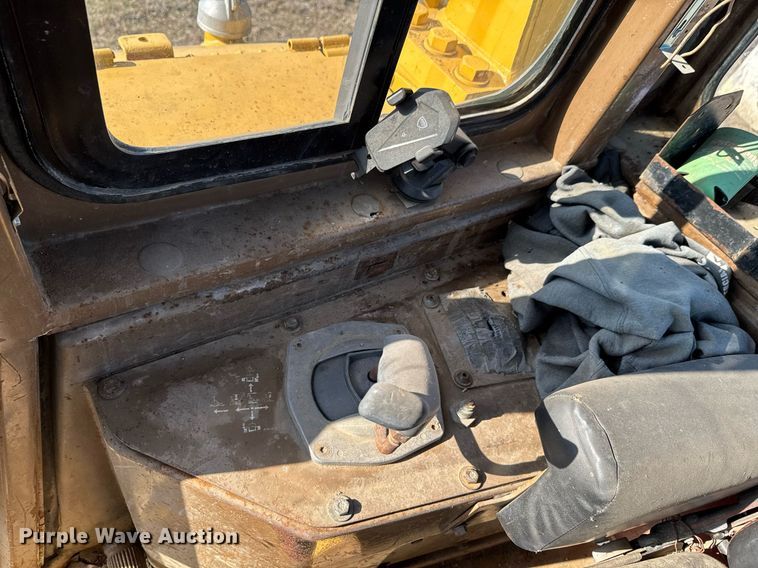 image for item DJ9748 Caterpillar D7H dozer