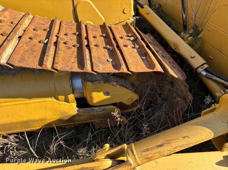 image for item DJ9748 Caterpillar D7H dozer