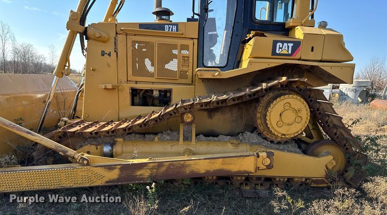 image for item DJ9748 Caterpillar D7H dozer