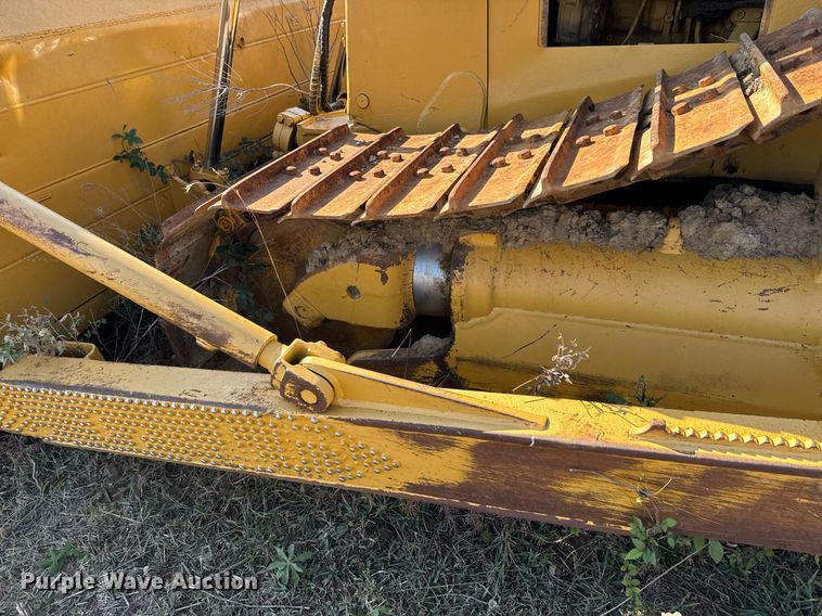 image for item DJ9748 Caterpillar D7H dozer