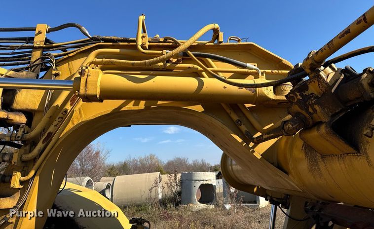 image for item DJ9749 1989 Caterpillar 615C elevating scraper