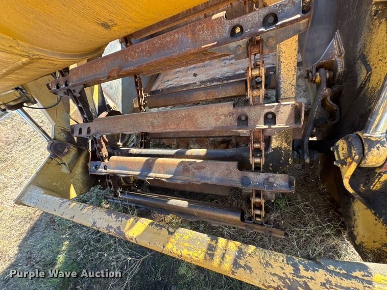 image for item DJ9749 1989 Caterpillar 615C elevating scraper