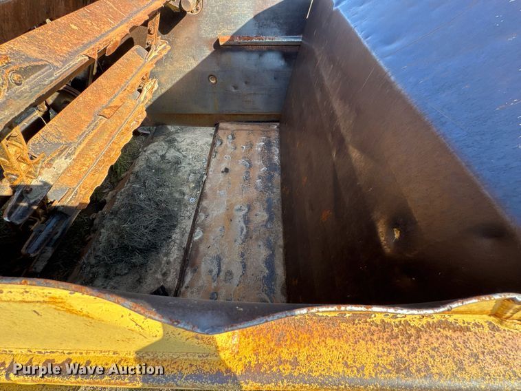 image for item DJ9749 1989 Caterpillar 615C elevating scraper