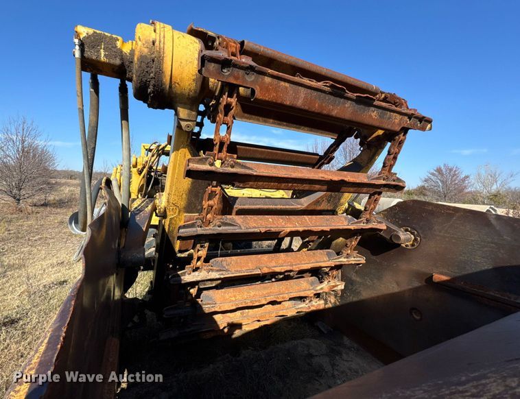 image for item DJ9749 1989 Caterpillar 615C elevating scraper