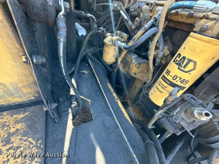 image for item DJ9749 1989 Caterpillar 615C elevating scraper