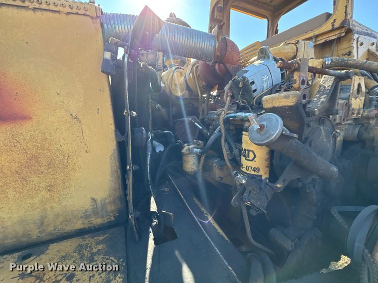 image for item DJ9749 1989 Caterpillar 615C elevating scraper