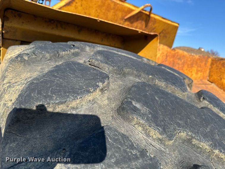 image for item DJ9749 1989 Caterpillar 615C elevating scraper