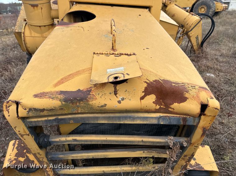 image for item DJ9759 1994 Dresser 412B scraper