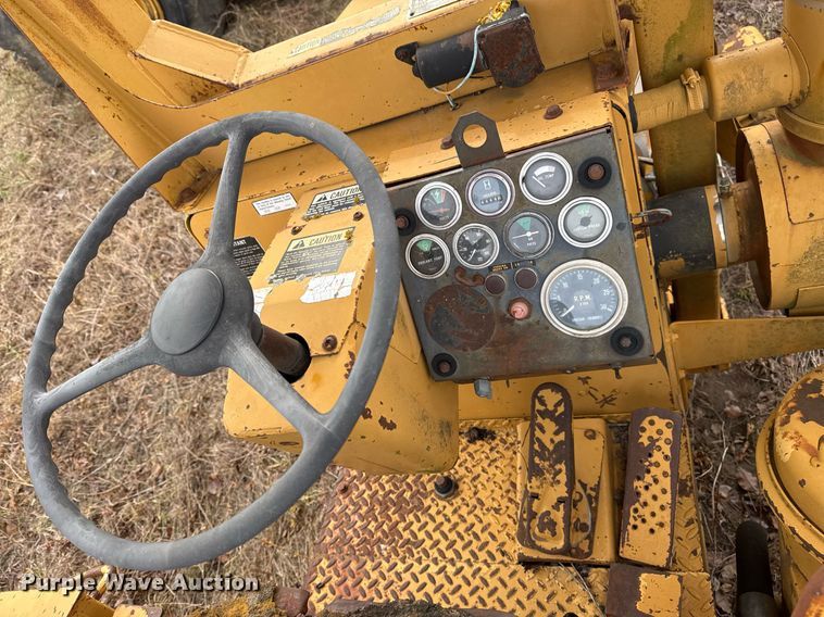 image for item DJ9759 1994 Dresser 412B scraper