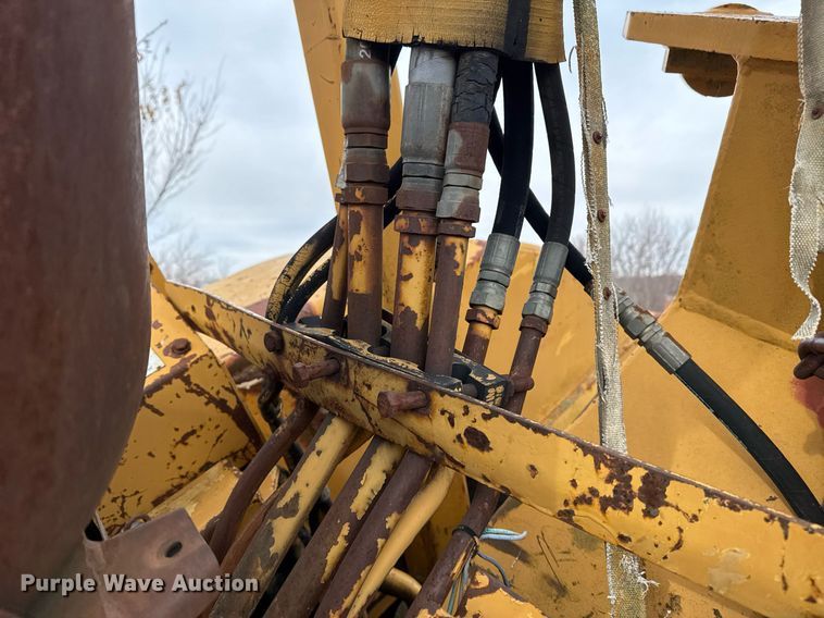 image for item DJ9759 1994 Dresser 412B scraper