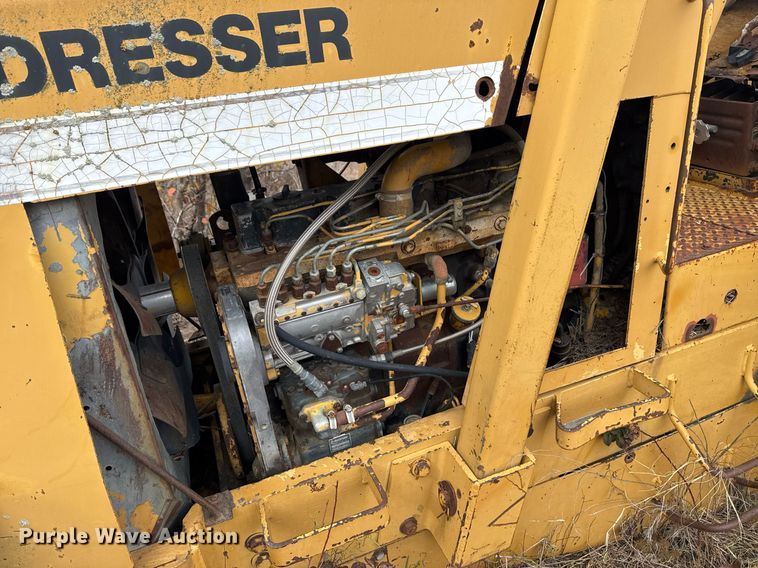 image for item DJ9759 1994 Dresser 412B scraper