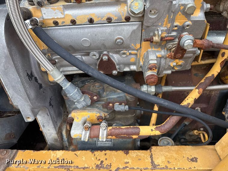 image for item DJ9759 1994 Dresser 412B scraper