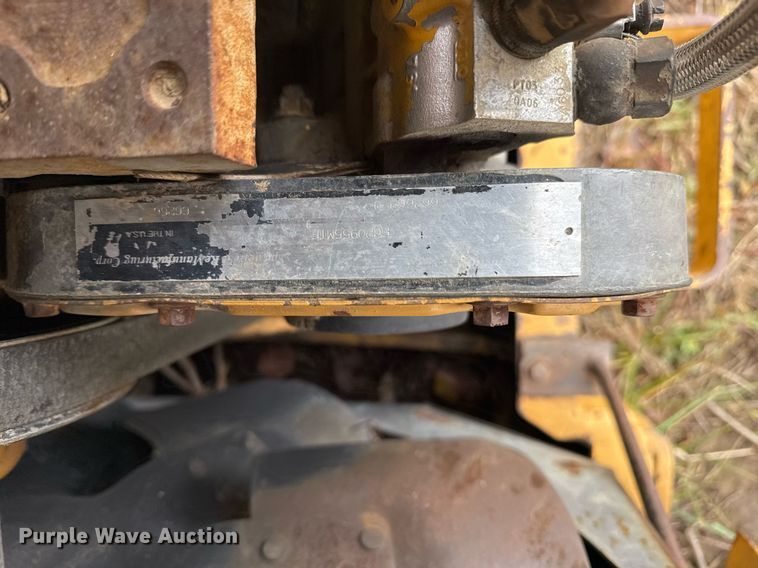 image for item DJ9759 1994 Dresser 412B scraper