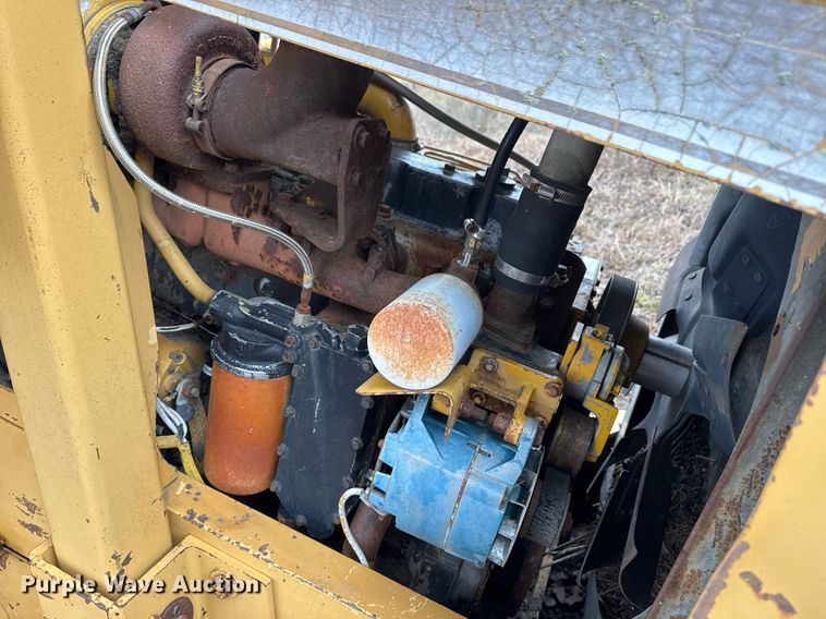 image for item DJ9759 1994 Dresser 412B scraper