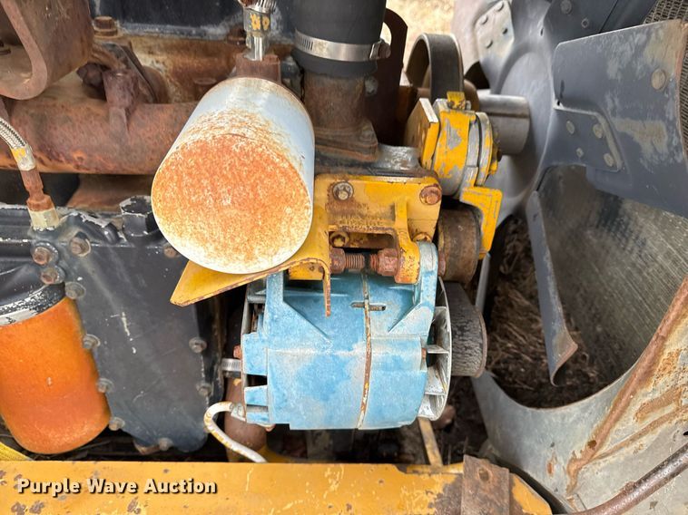 image for item DJ9759 1994 Dresser 412B scraper