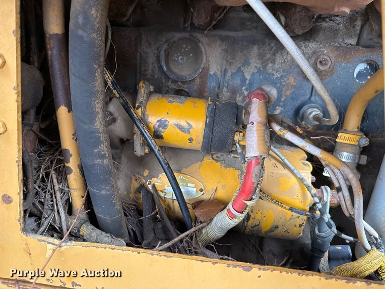 image for item DJ9759 1994 Dresser 412B scraper