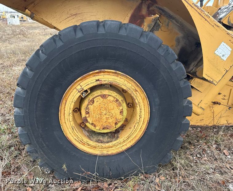 image for item DJ9759 1994 Dresser 412B scraper