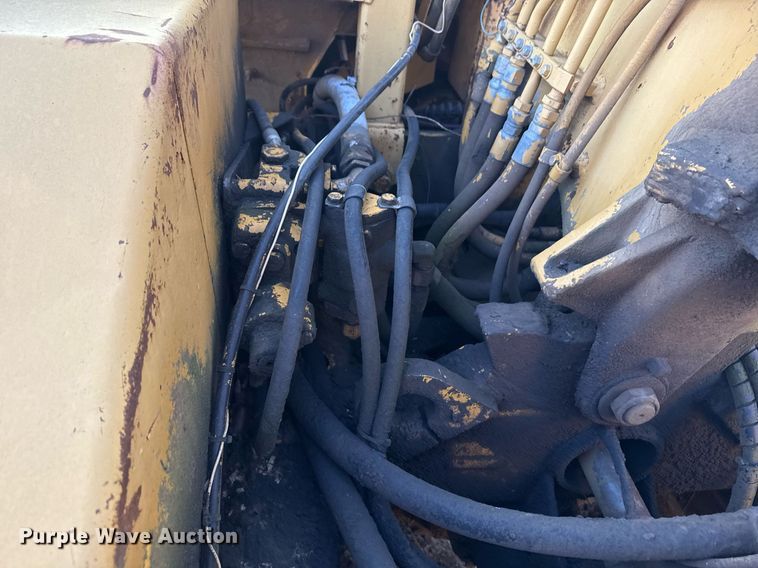 image for item DJ9760 1990 Caterpillar 613B elevating scraper