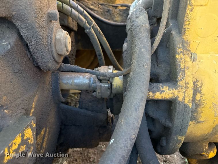 image for item DJ9760 1990 Caterpillar 613B elevating scraper