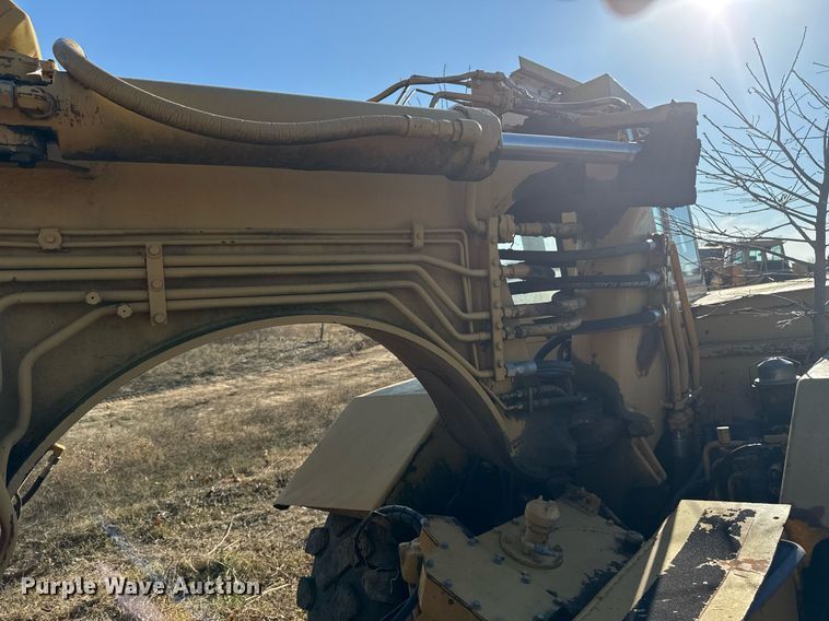 image for item DJ9760 1990 Caterpillar 613B elevating scraper