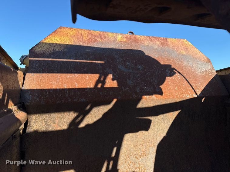 image for item DJ9760 1990 Caterpillar 613B elevating scraper