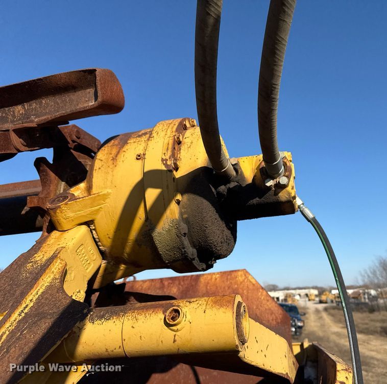 image for item DJ9760 1990 Caterpillar 613B elevating scraper