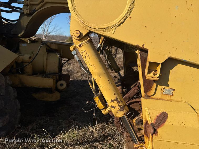 image for item DJ9760 1990 Caterpillar 613B elevating scraper