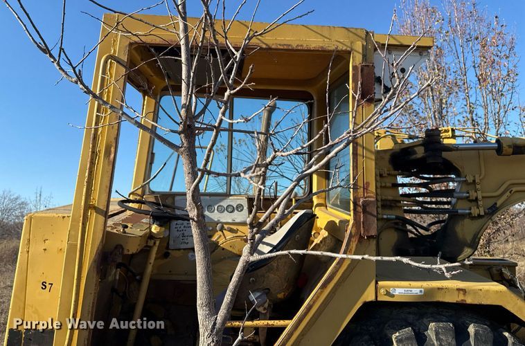 image for item DJ9760 1990 Caterpillar 613B elevating scraper